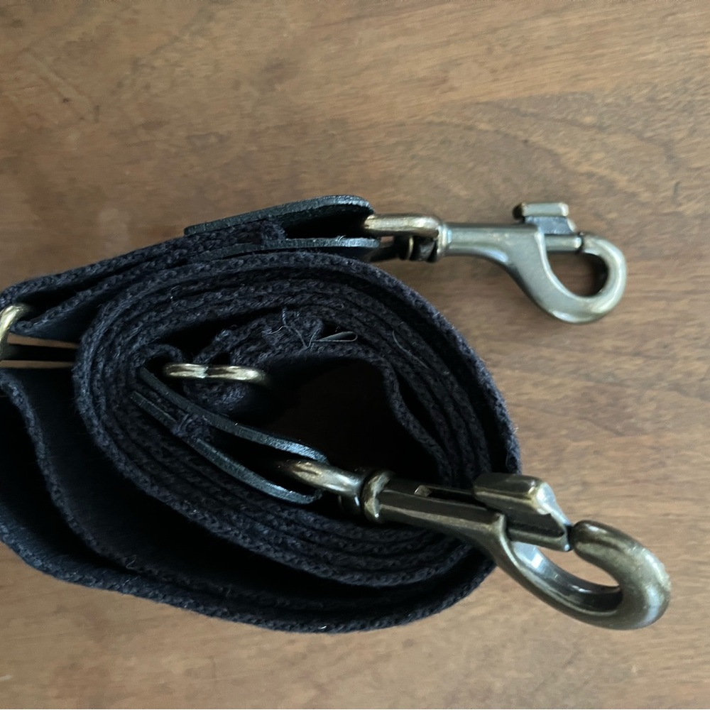 Filson black luggage strap